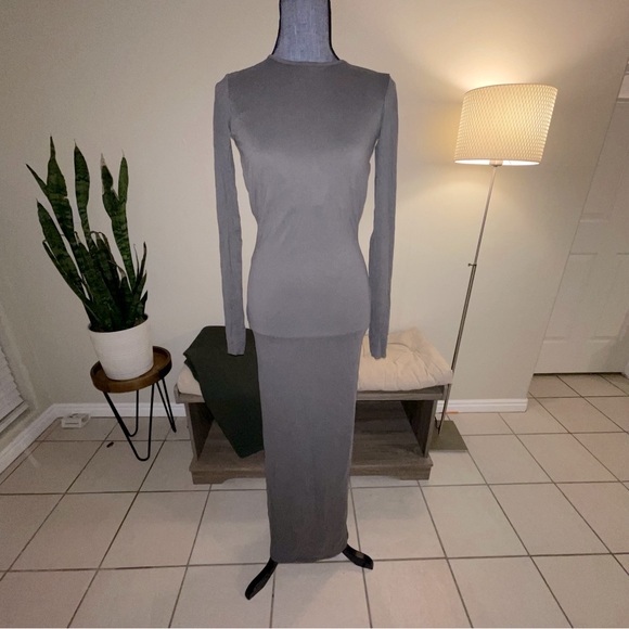 Skims🖤Long Sleeve Open Back Dress/ Gray/Small/NWT🚨RARE/DEADSTOCK - Picture 1 of 7